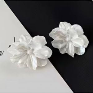 White Flower Earrings - Stud Backs - Only 1 Left